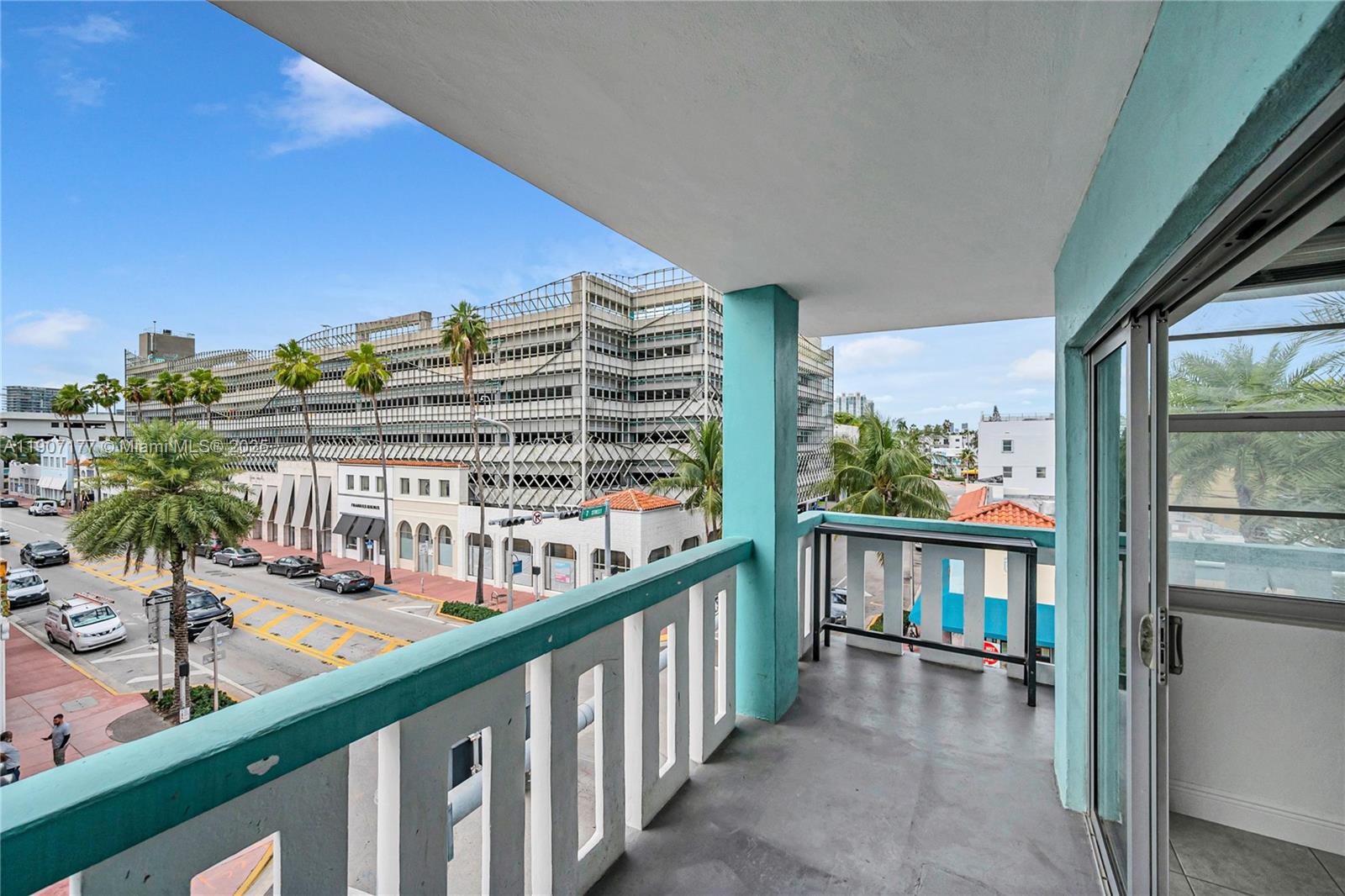 COLLINS MANOR CONDO - Residential Lease