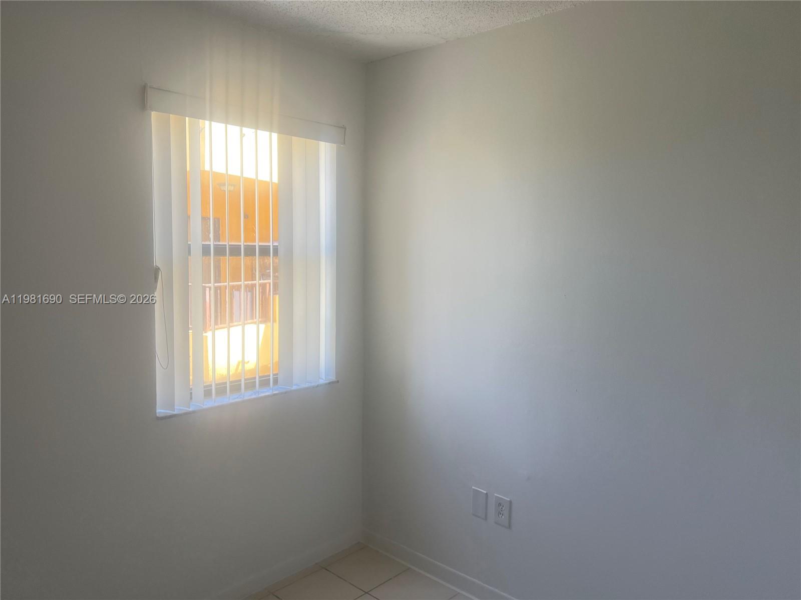 SOLEIL LAKE CONDO - Residential Lease