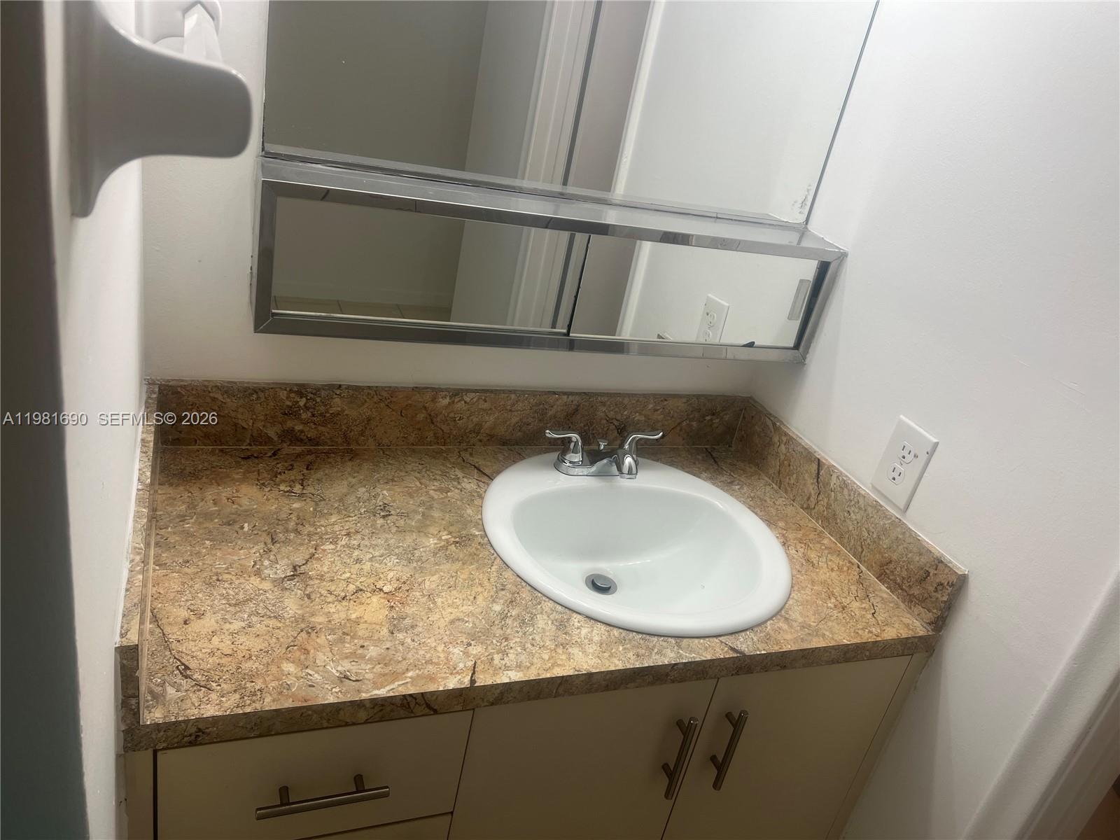 SOLEIL LAKE CONDO - Residential Lease