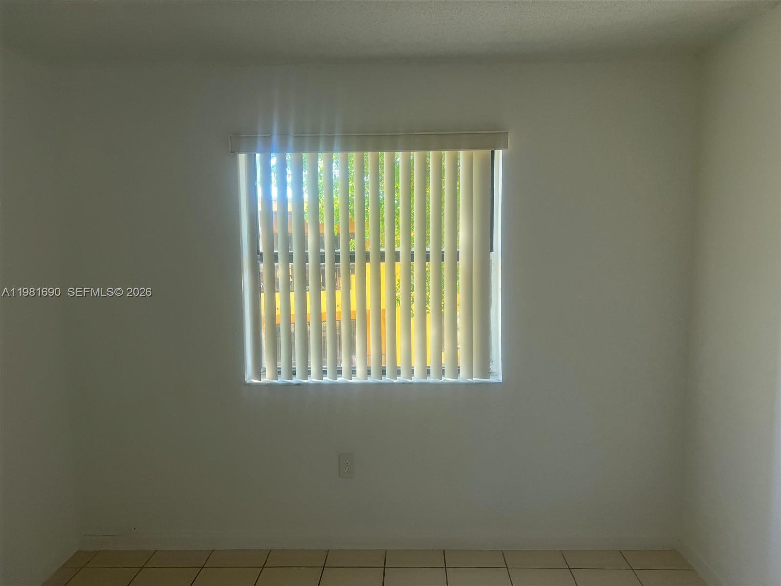 SOLEIL LAKE CONDO - Residential Lease