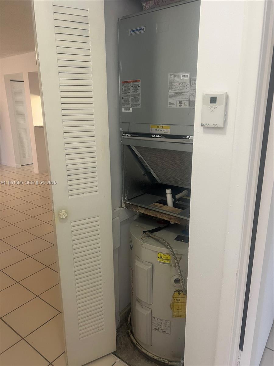 SOLEIL LAKE CONDO - Residential Lease