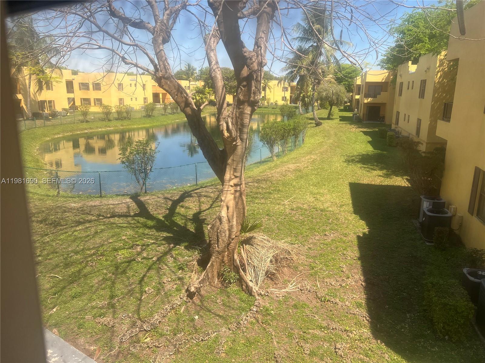 SOLEIL LAKE CONDO - Residential Lease