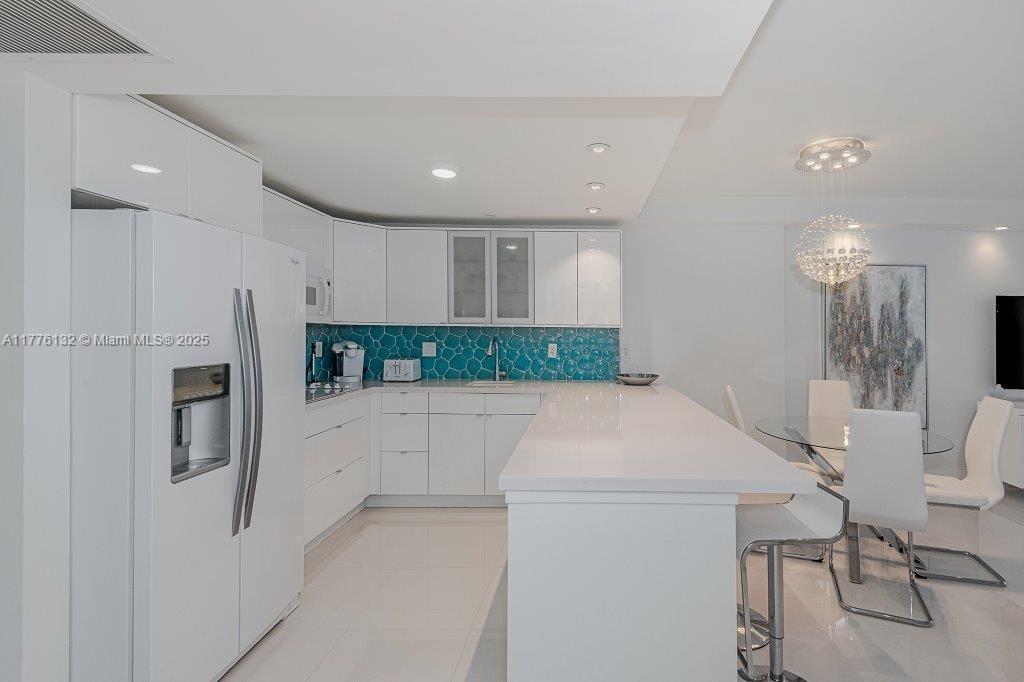 RONEY PALACE CONDO - Residential Lease