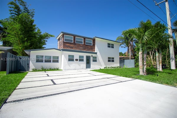 1321 NE 14TH ST, FORT LAUDERDALE, FL 33304 - Image ef1da8e0ac9fbd12b40258bdd73057d1/2215849677