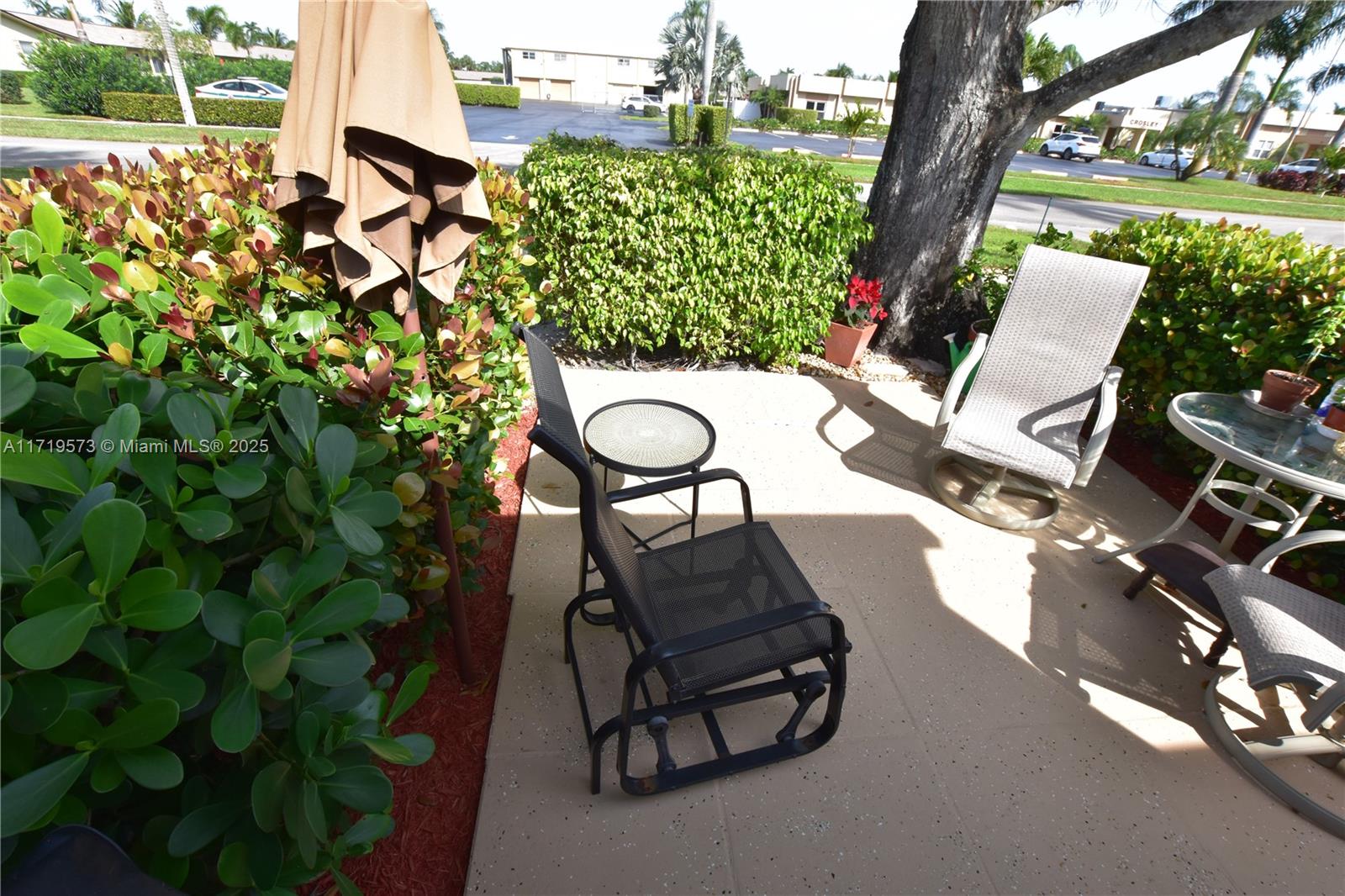 CRESTHAVEN VILLAS CONDO 1 - Residential