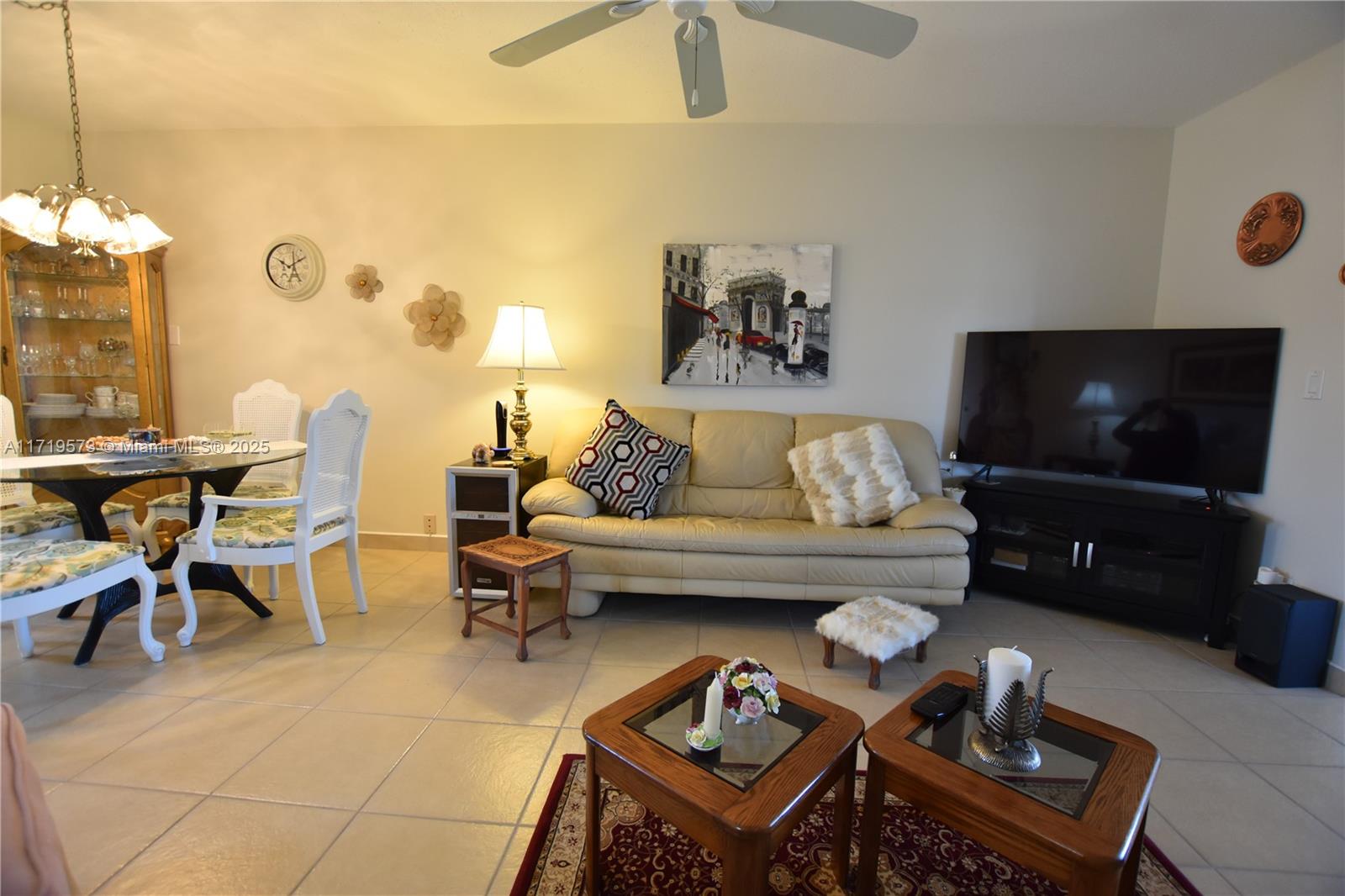 CRESTHAVEN VILLAS CONDO 1 - Residential