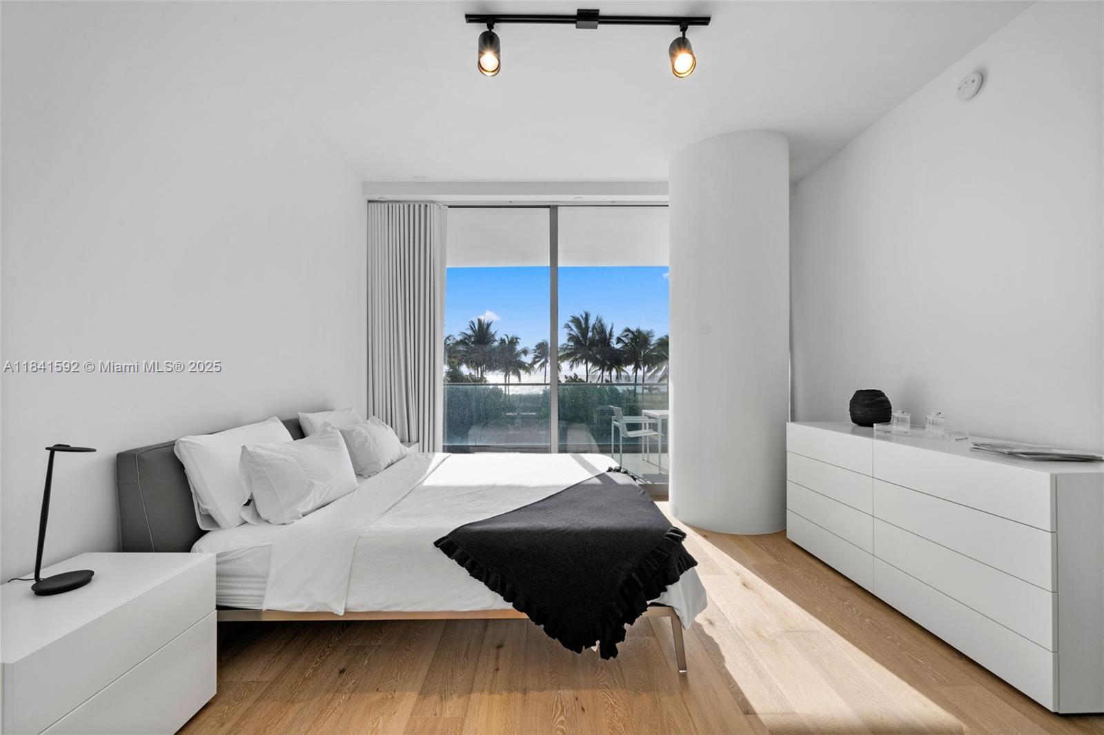 OCEANA BAL HARBOUR CONDO - Residential