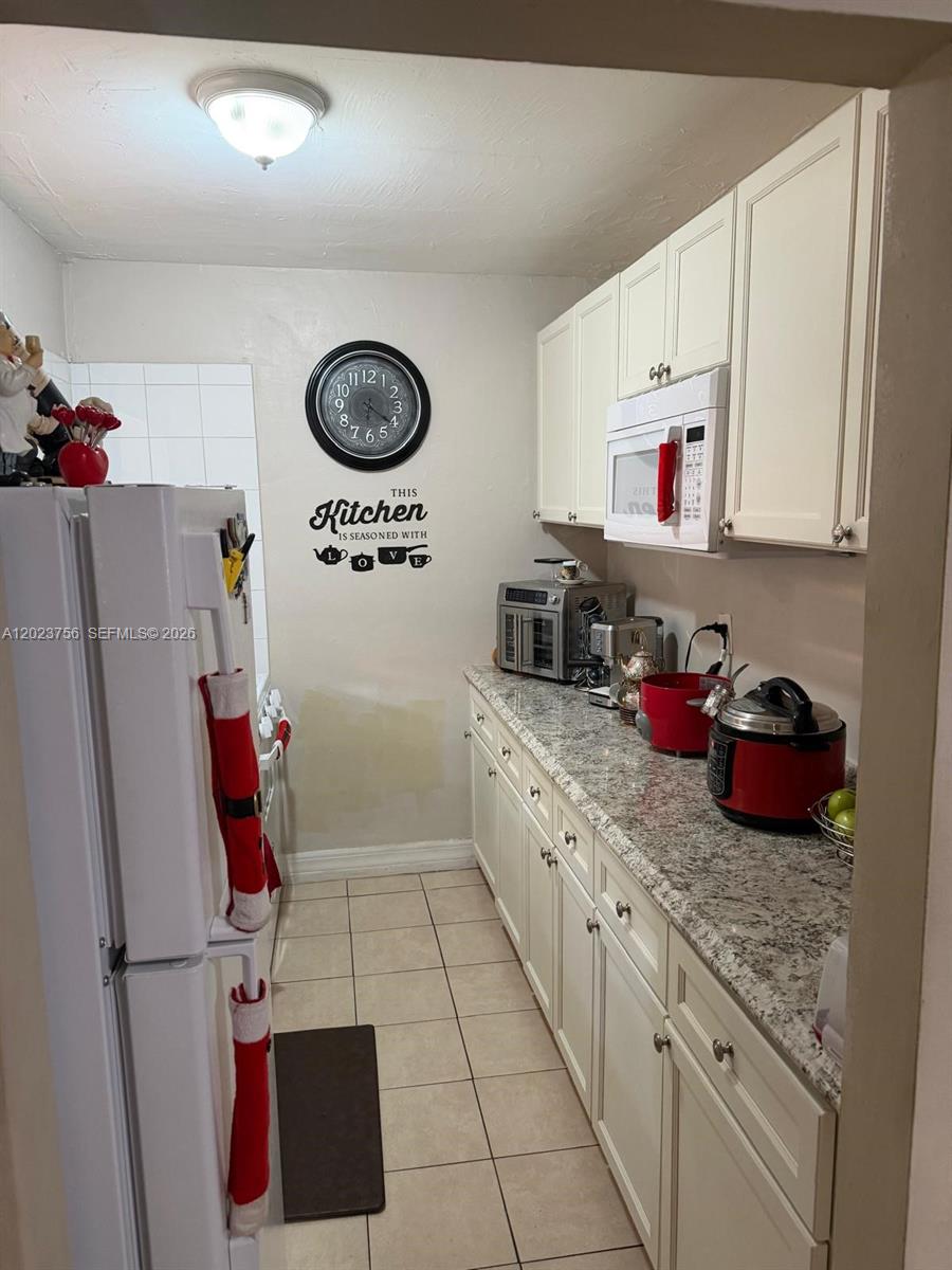 BELLA LUNA CONDO - Residential