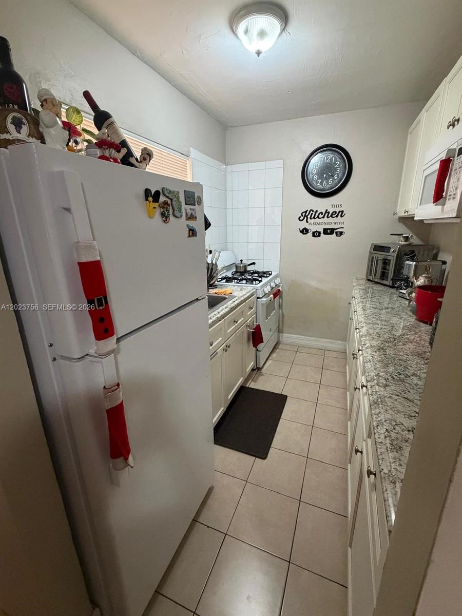 BELLA LUNA CONDO - Residential