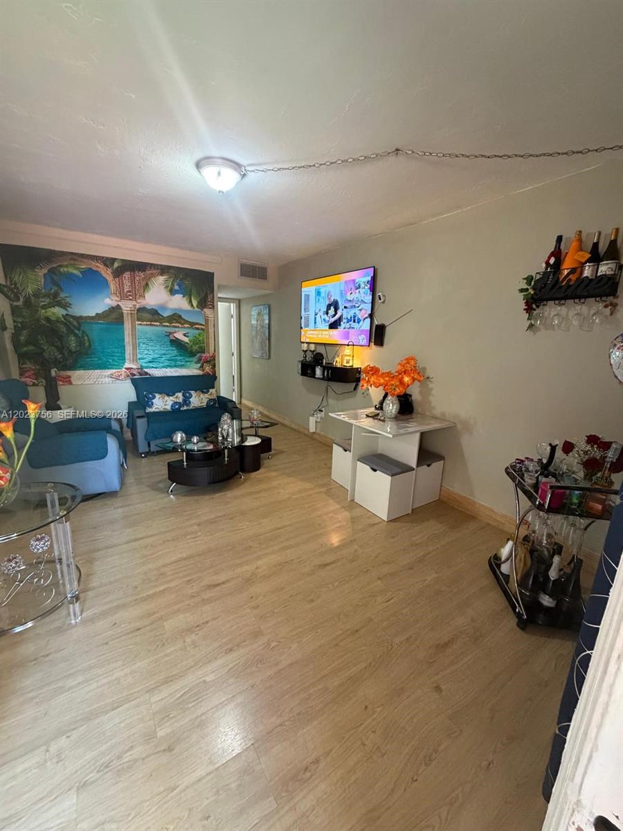 BELLA LUNA CONDO - Residential