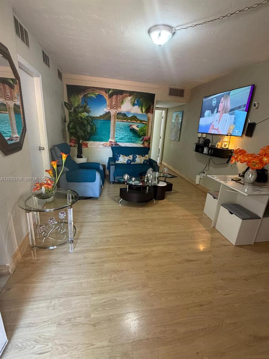 BELLA LUNA CONDO - Residential