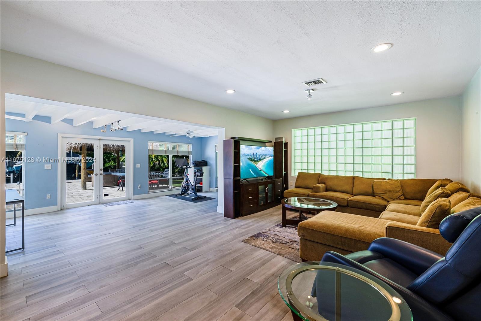 CORONADO HARBOR - Residential