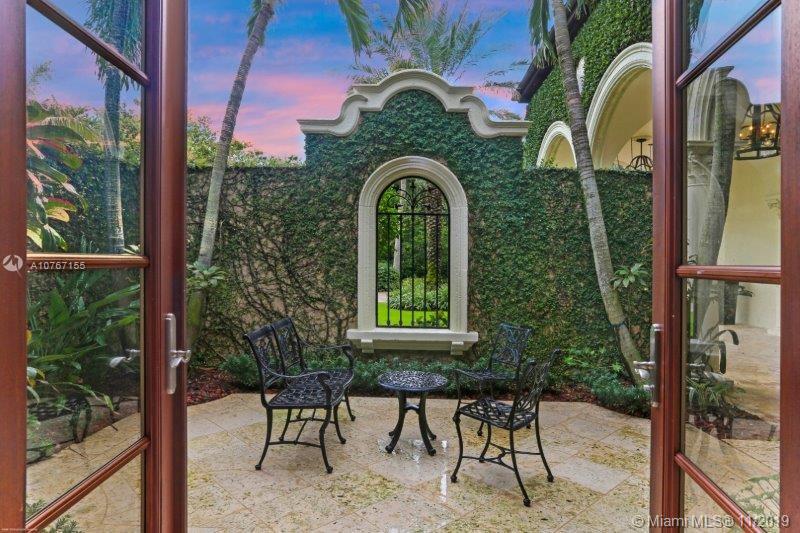 JUPITER ISLAND - Residential