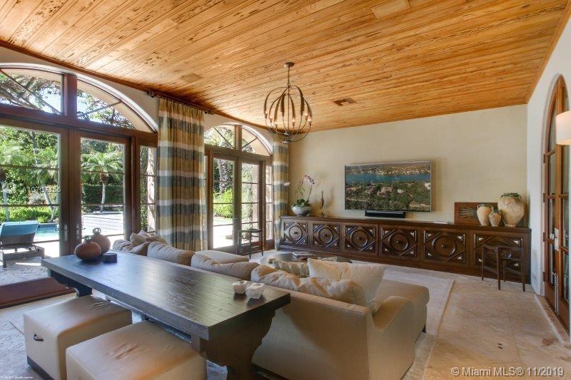 JUPITER ISLAND - Residential