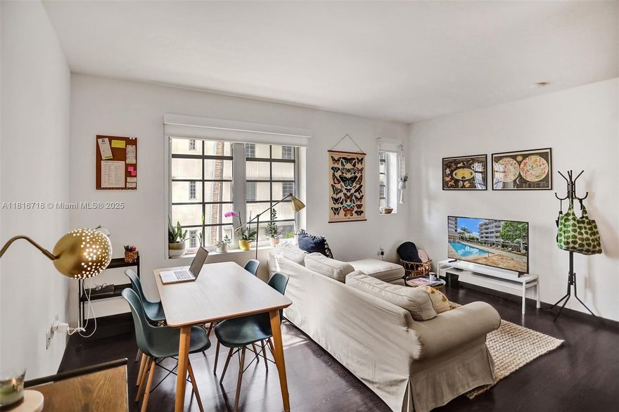 Beautiful 1 bedroom unit at the elegant Governor in Miami Beach. Washer & dryer in unit, wood laminate floors throughout, modern kitchen & bathroom with views of the lush gardens of the courtyard. It comes fully furnished. Full-service amenities: Lobby, 24-hr concierge, elevator service, valet parking for residents + guests, tranquil pool, gym, social room, business center, management on-site. Private beach access including umbrellas and lounge chairs at 21st beach. Live a short walk to museums, theaters, music venues, hotels, restaurants, lounges, shopping and of course the beach! Available from July 3rd, 2025!