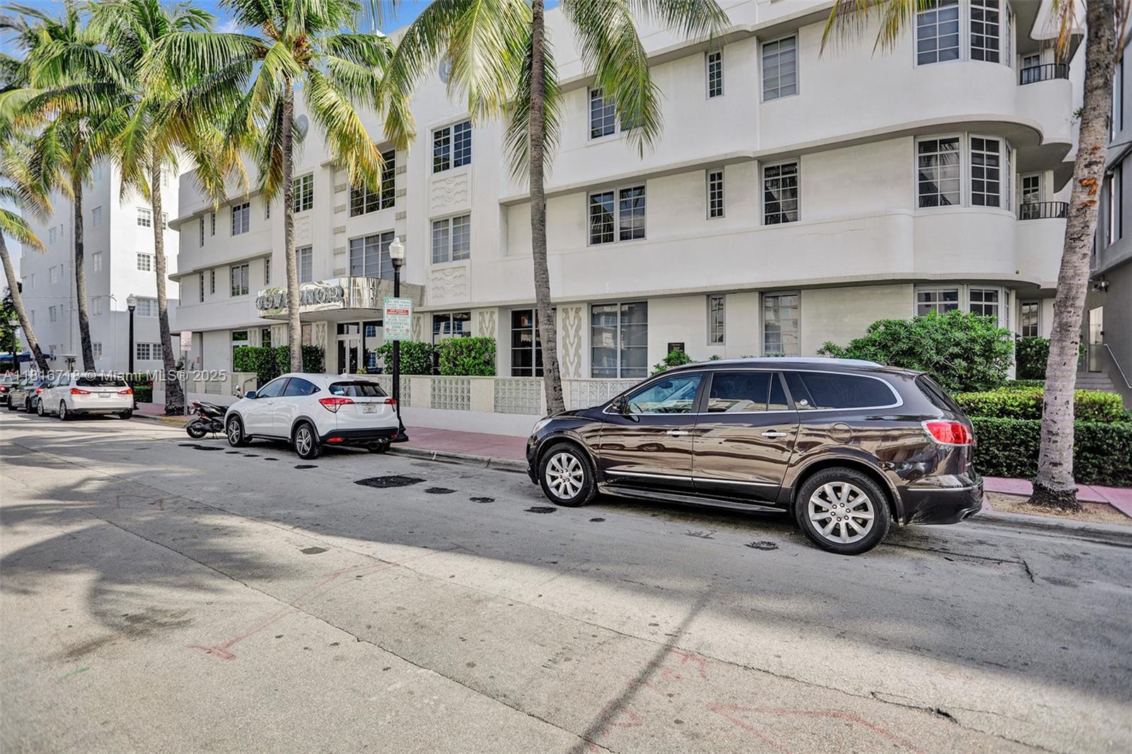 ARTECITY GOVERNOR CONDO - Residential Lease