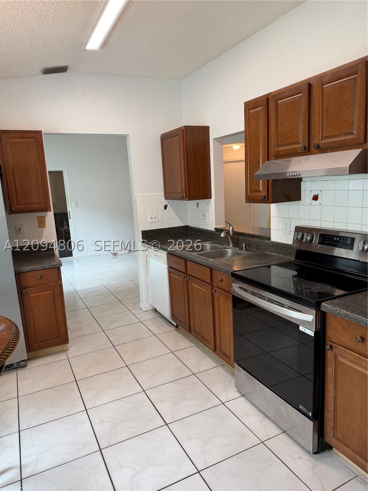 33 Bentwater Cir