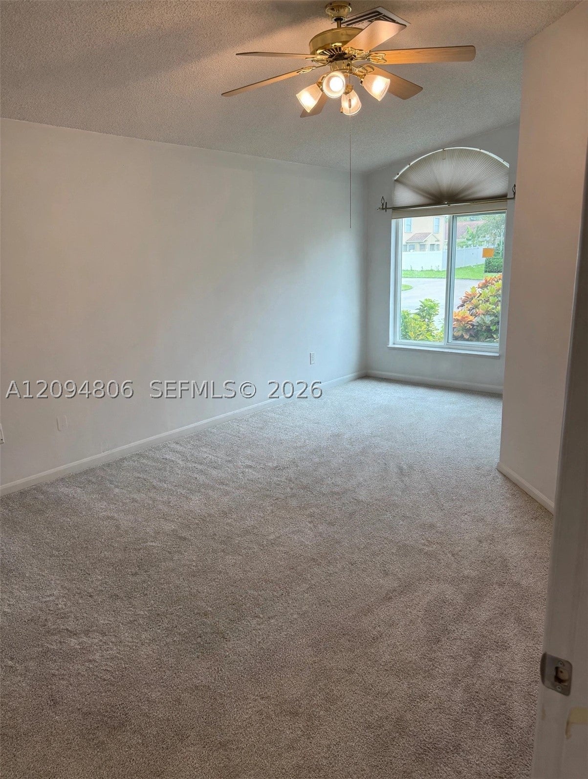 33 Bentwater Cir