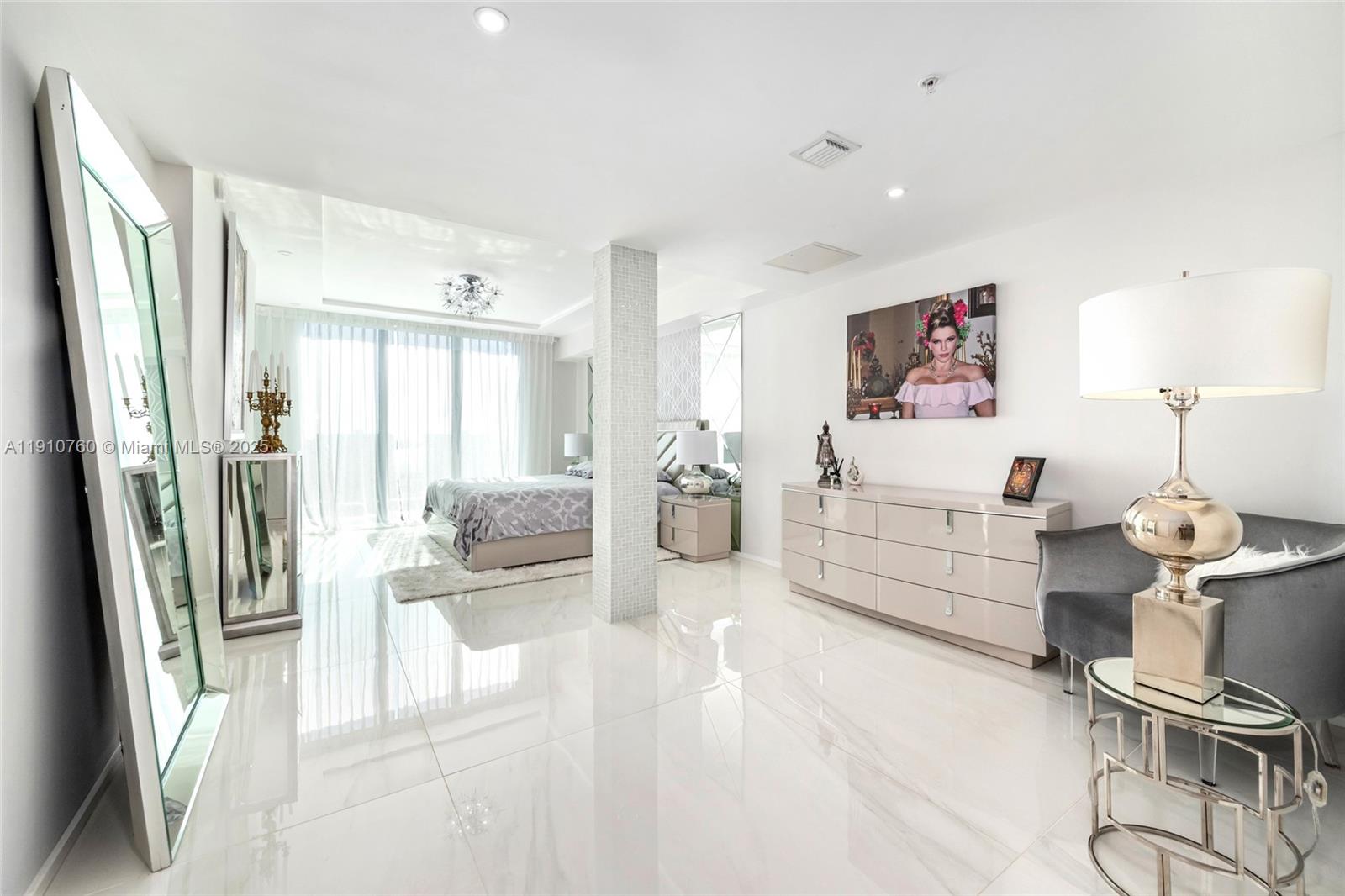 PARQUE TOWERS CONDO - Residential