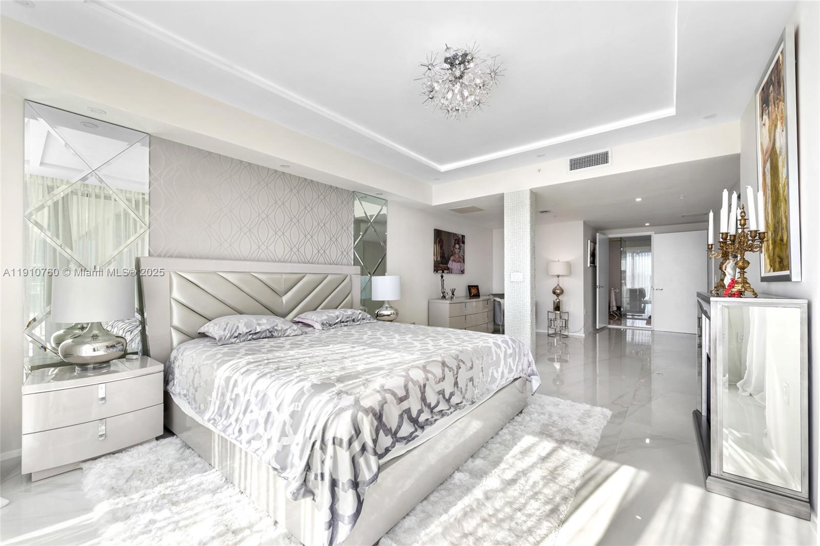 PARQUE TOWERS CONDO - Residential