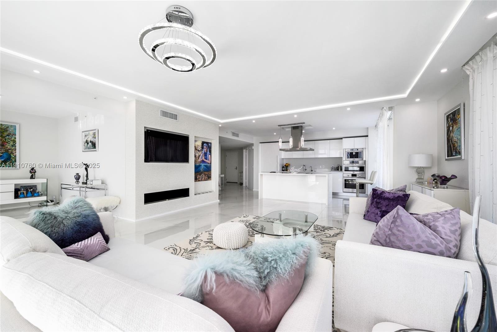 PARQUE TOWERS CONDO - Residential