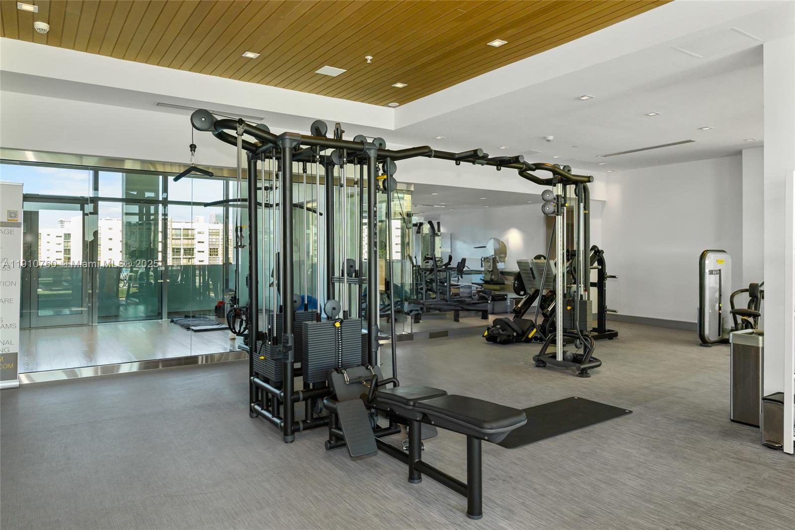 PARQUE TOWERS CONDO - Residential