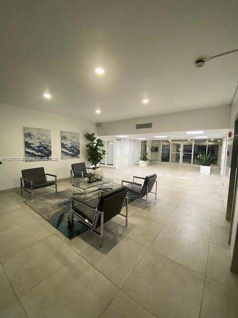 OCEAN VIEW TOWERS - Residential Lease