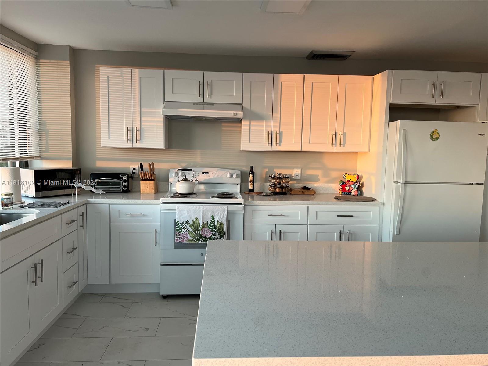 YORKTOWN CONDO - Residential Lease