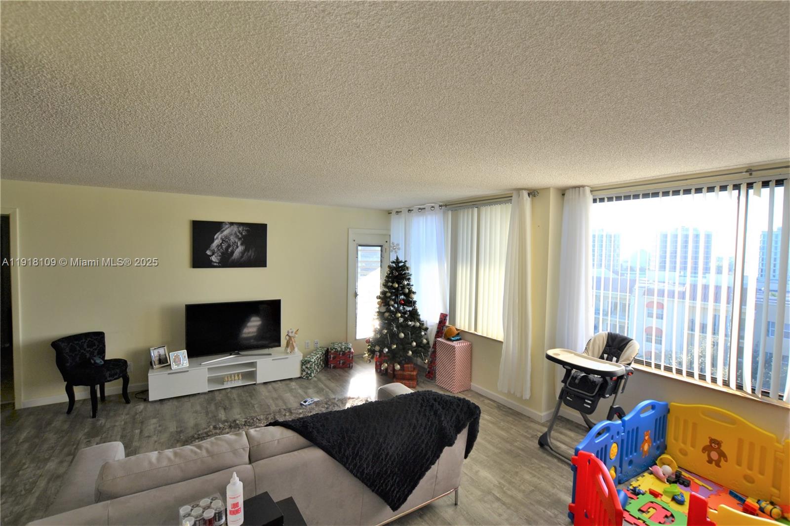 YORKTOWN CONDO - Residential Lease