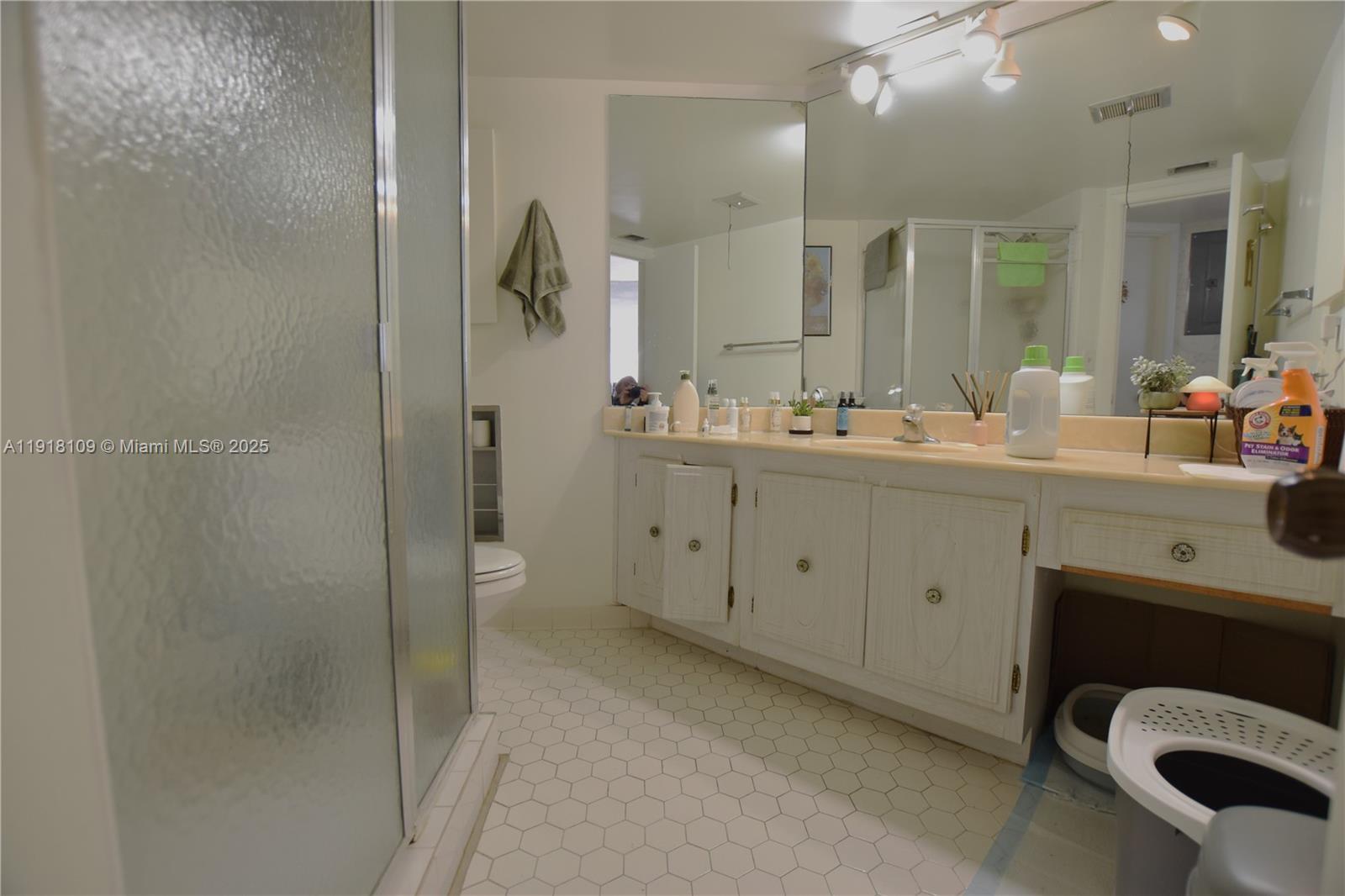 YORKTOWN CONDO - Residential Lease