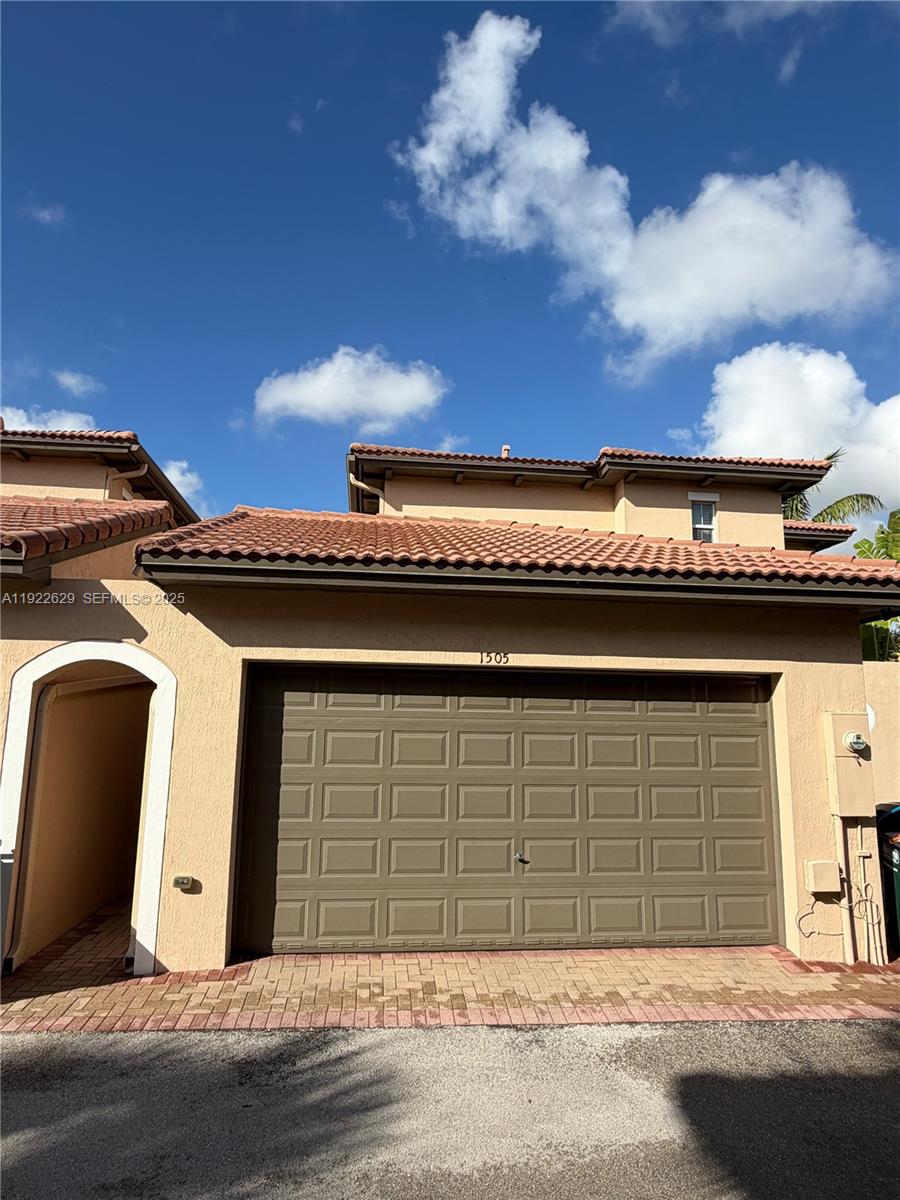 MEADOW PINES - Residential Lease