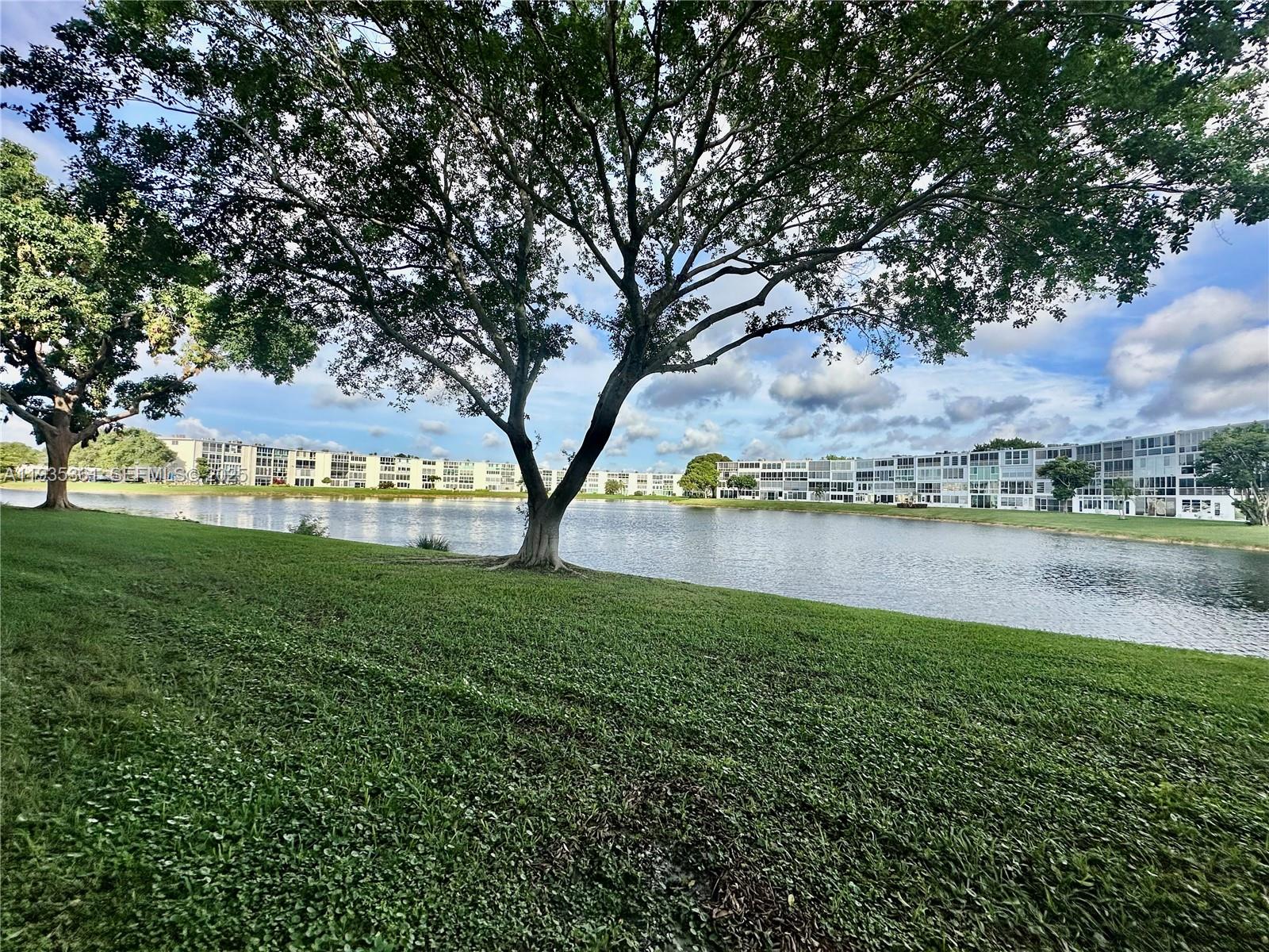 HARWOOD E CONDO - Residential