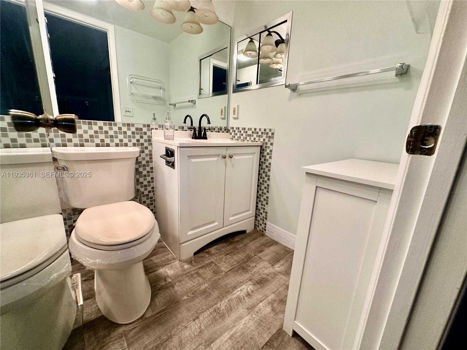 HARWOOD E CONDO - Residential