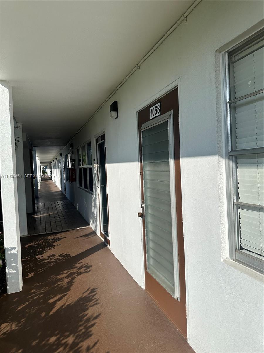 HARWOOD E CONDO - Residential