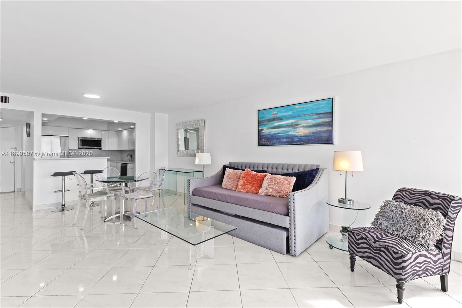 DEL PRADO MARINA - Residential