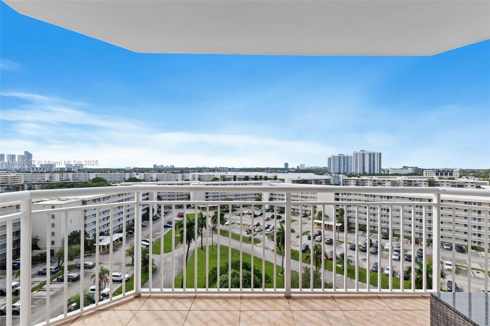 DEL PRADO MARINA - Residential