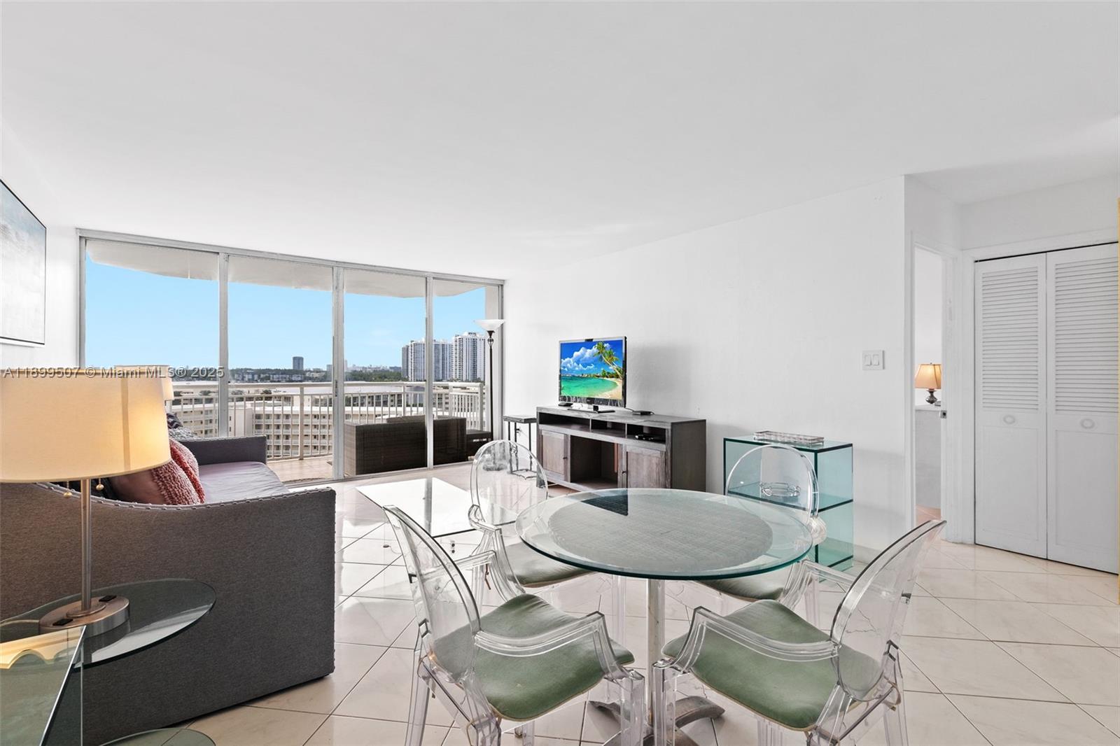 DEL PRADO MARINA - Residential