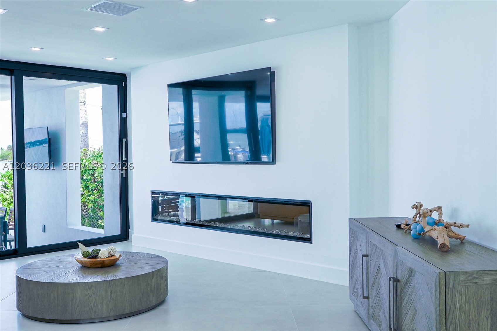7720 Miami View Dr