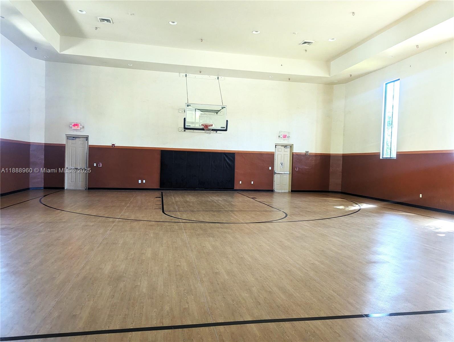 VILLA FLORA CONDO - Residential Lease