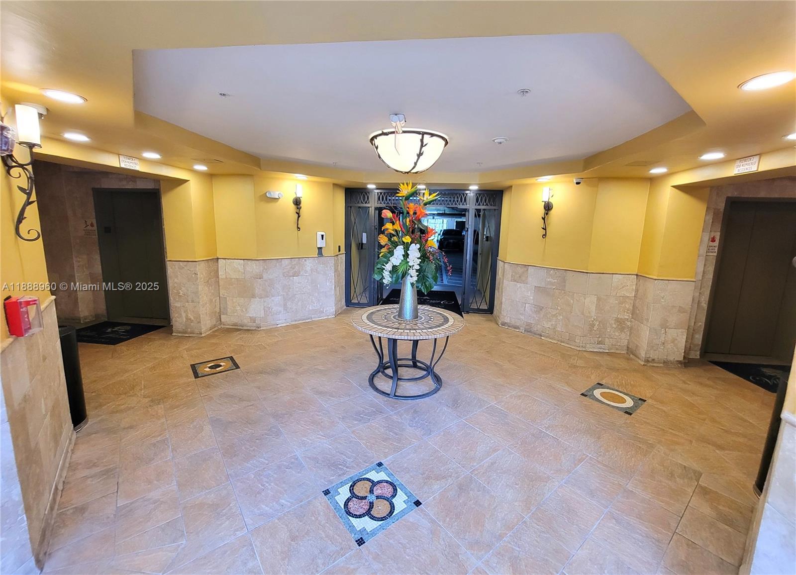 VILLA FLORA CONDO - Residential Lease