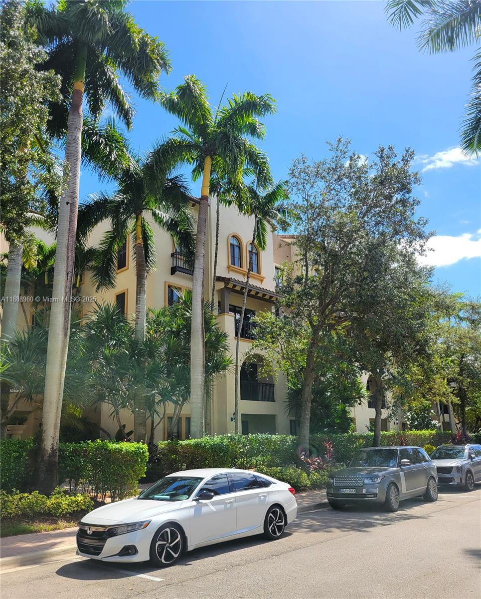 VILLA FLORA CONDO - Residential Lease