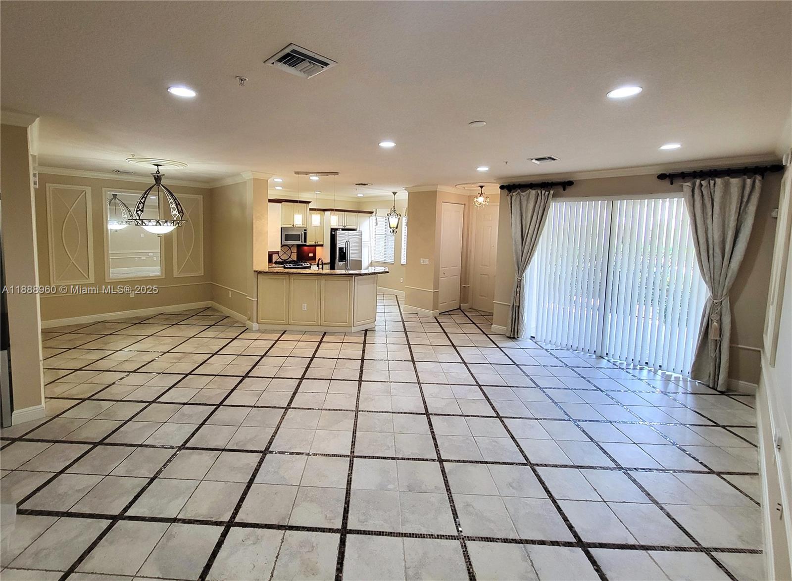 VILLA FLORA CONDO - Residential Lease