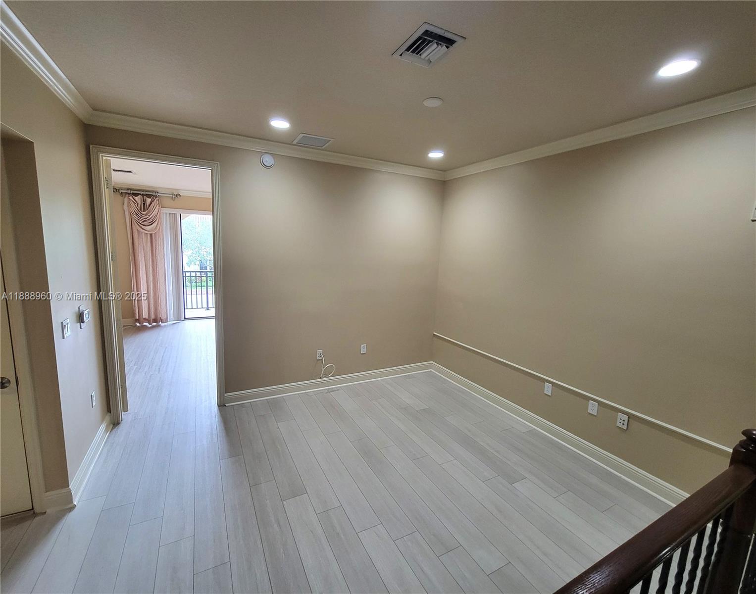 VILLA FLORA CONDO - Residential Lease