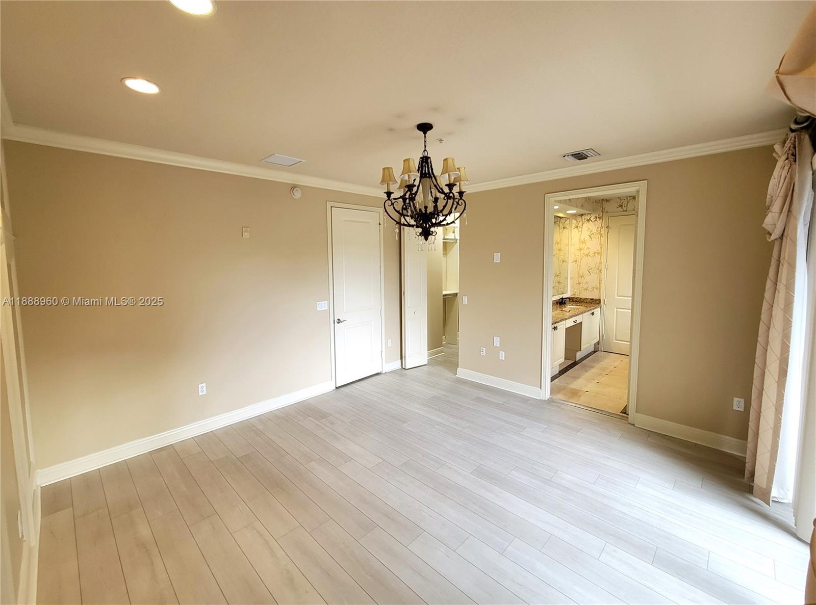 VILLA FLORA CONDO - Residential Lease