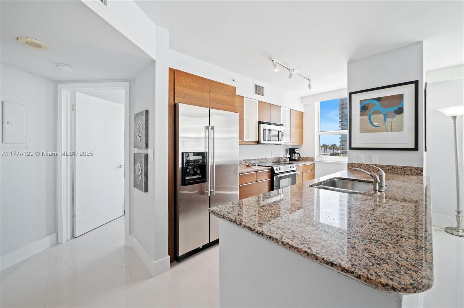 THE MARK ON BRICKELL COND - Residential Lease