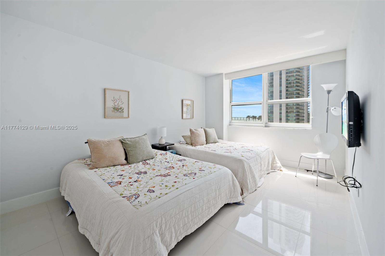 THE MARK ON BRICKELL COND - Residential Lease