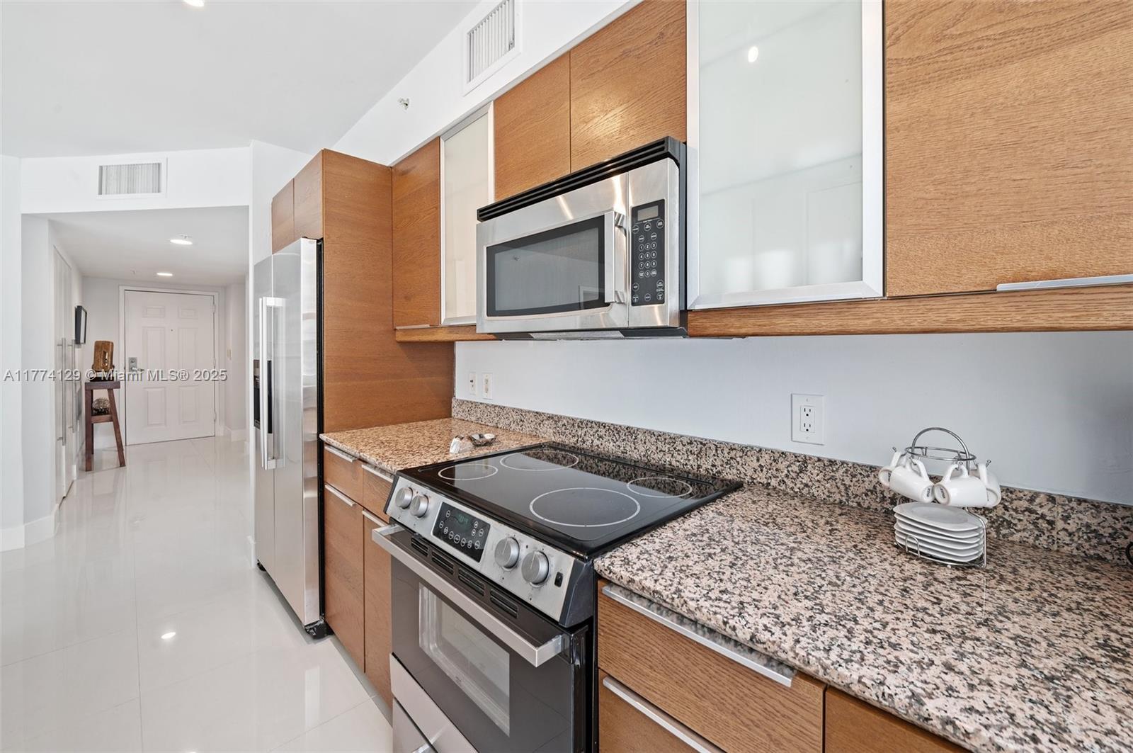 THE MARK ON BRICKELL COND - Residential Lease