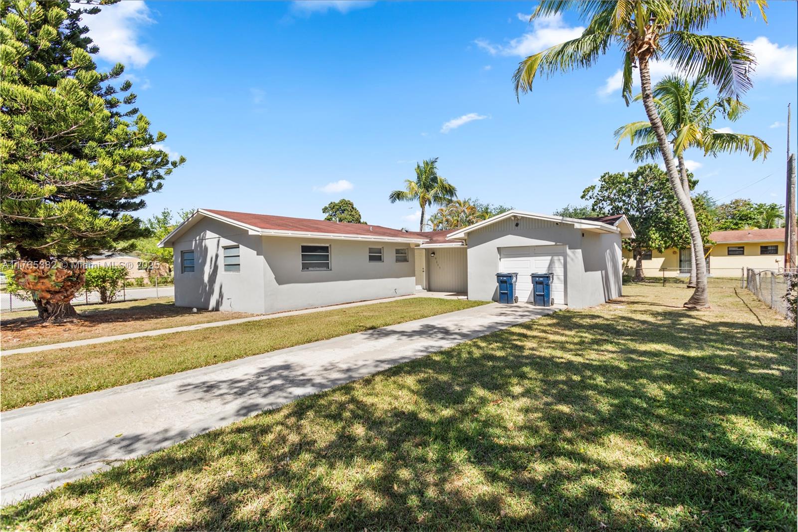 6255 Sw 59th Ave, South Miami, Miami-Dade County, Florida - 3 Bedrooms  
2 Bathrooms - 