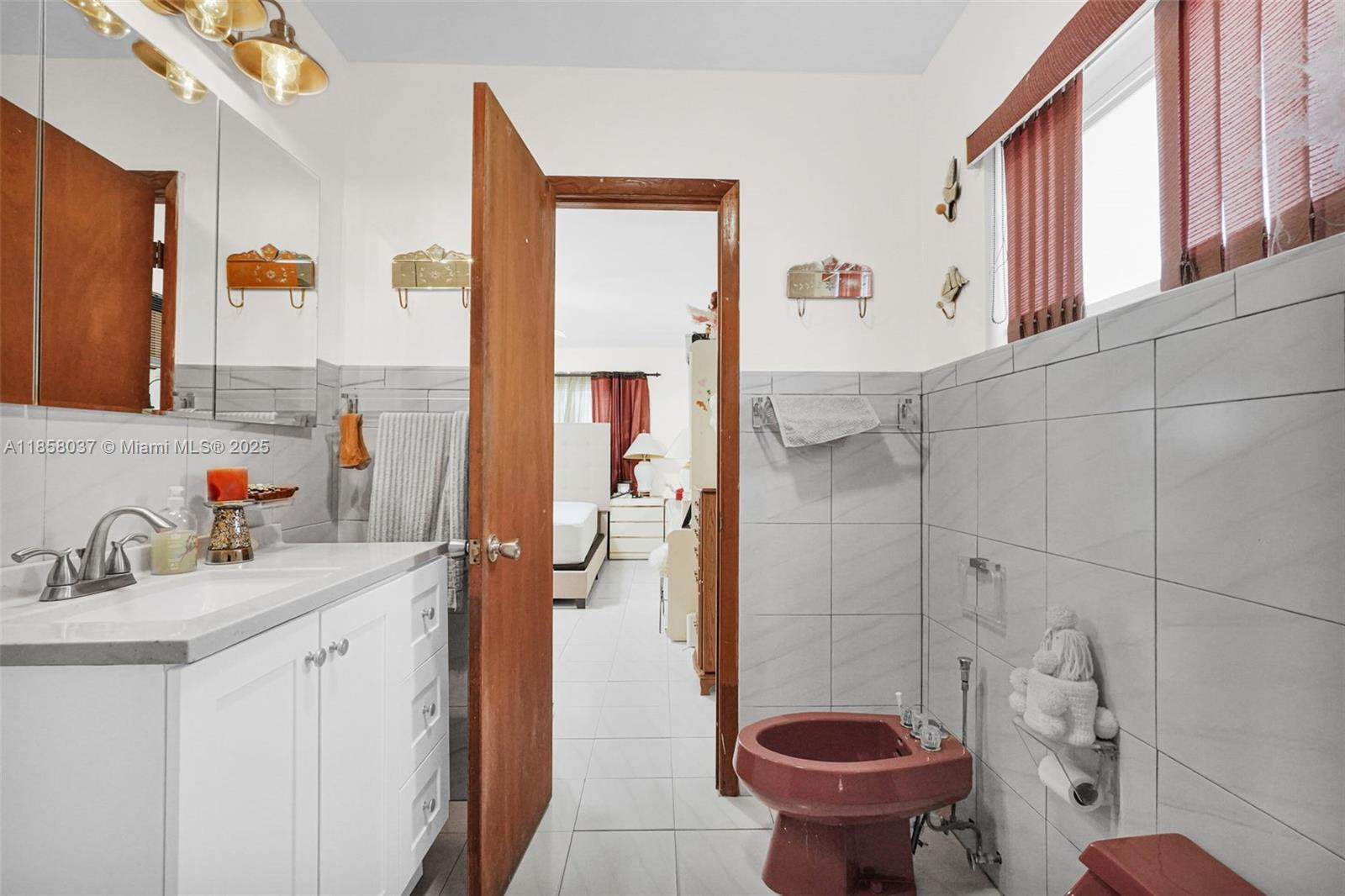 TROPICAL HIGHLANDS 3RD AD - Residential