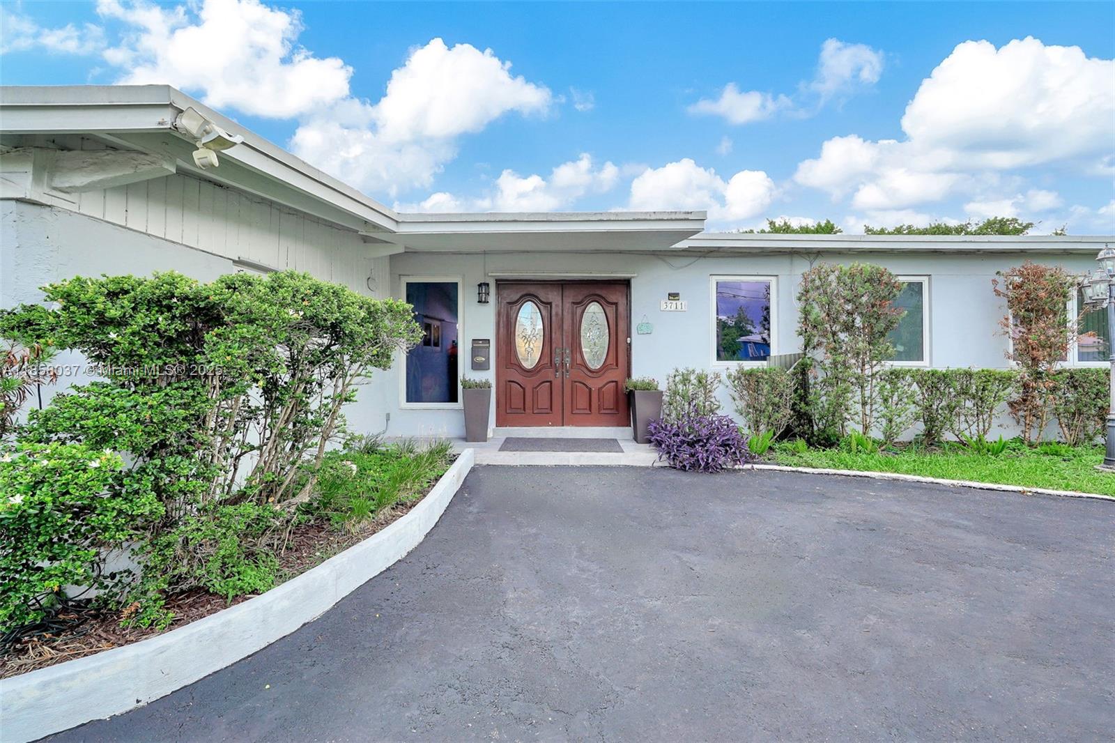 TROPICAL HIGHLANDS 3RD AD - Residential